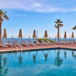4* Hotel Universal Romantica